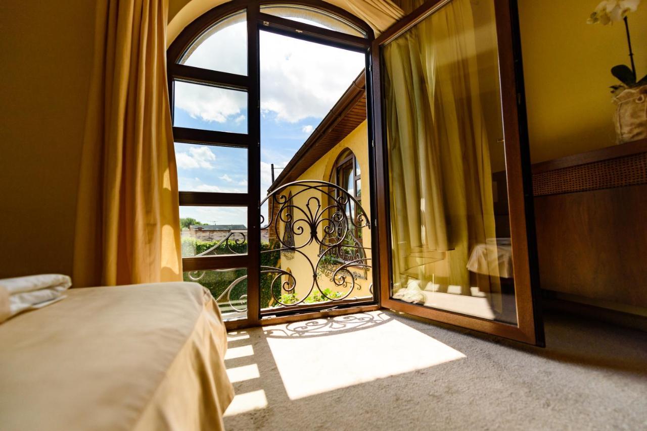 Pension Passion Târgu-Mureş Екстериор снимка